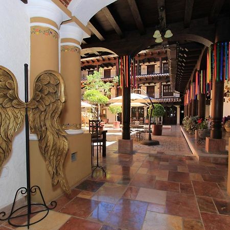 Hotel Plaza San Cristobal Inn Сан-Кристобаль-де-Ла-Касас Экстерьер фото