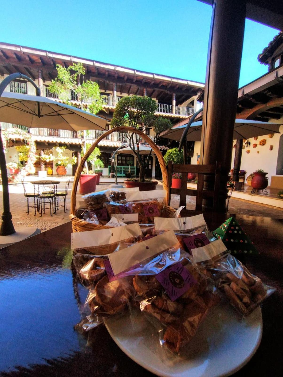 Hotel Plaza San Cristobal Inn Сан-Кристобаль-де-Ла-Касас Экстерьер фото