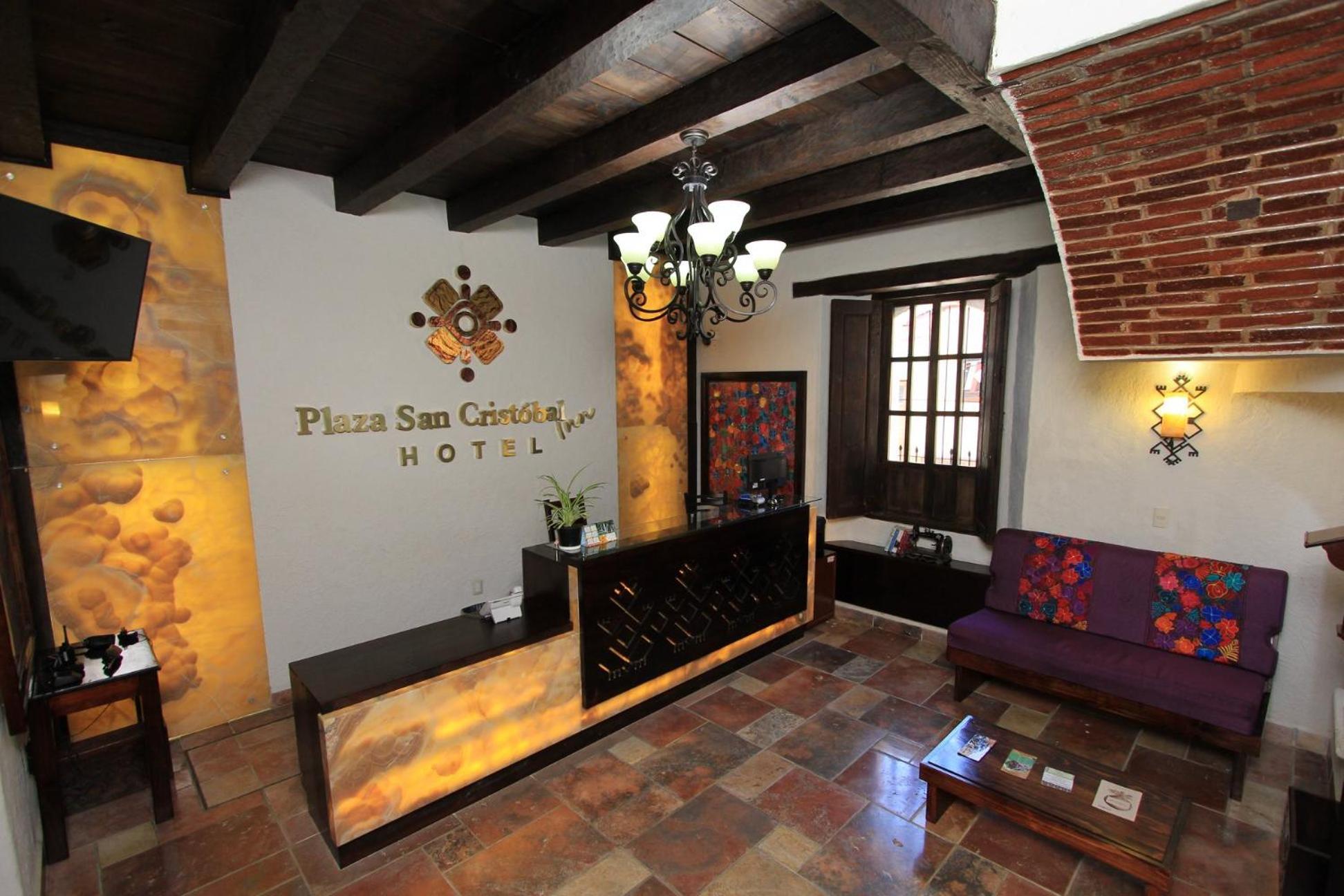 Hotel Plaza San Cristobal Inn Сан-Кристобаль-де-Ла-Касас Экстерьер фото