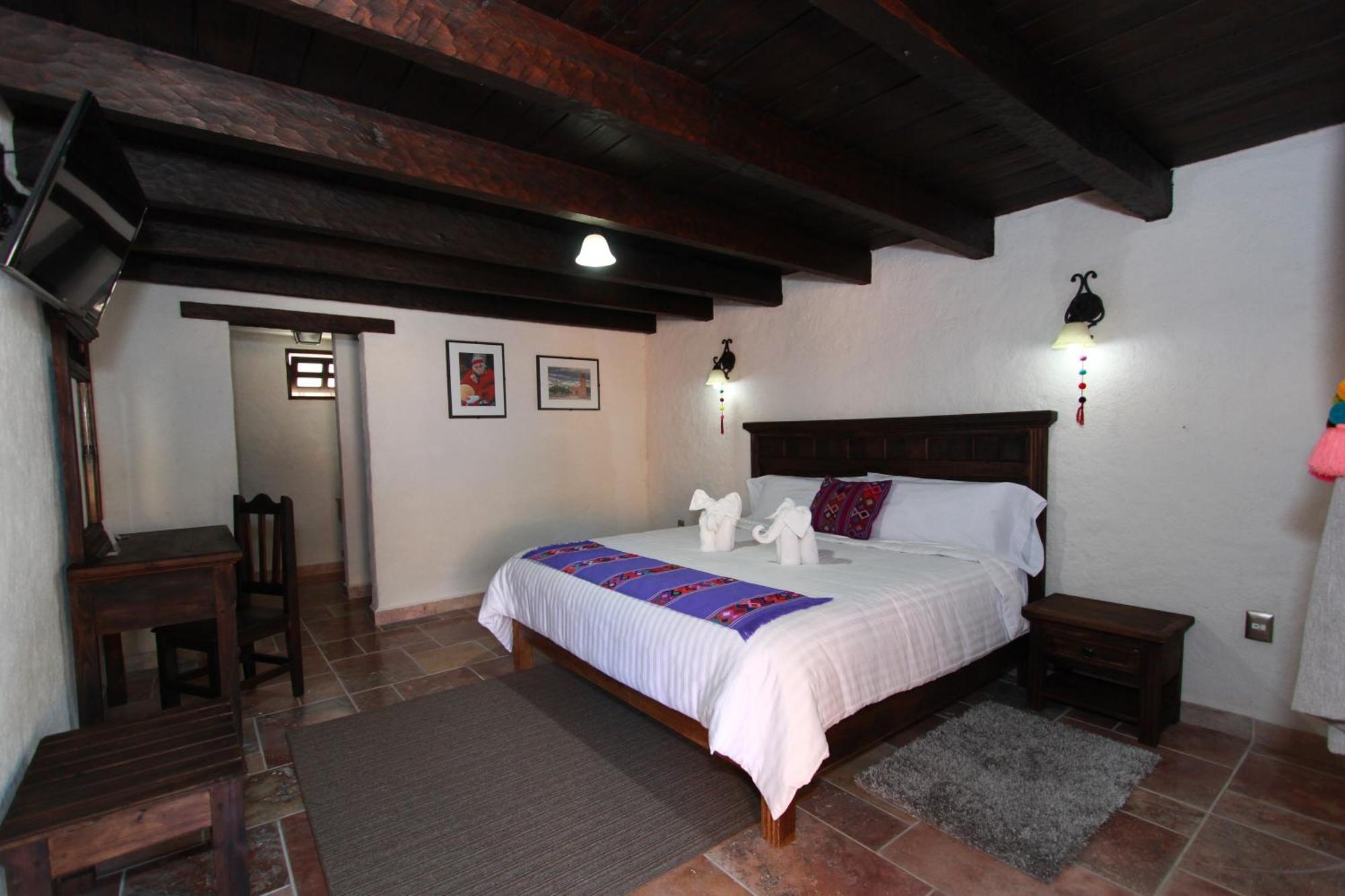 Hotel Plaza San Cristobal Inn Сан-Кристобаль-де-Ла-Касас Экстерьер фото